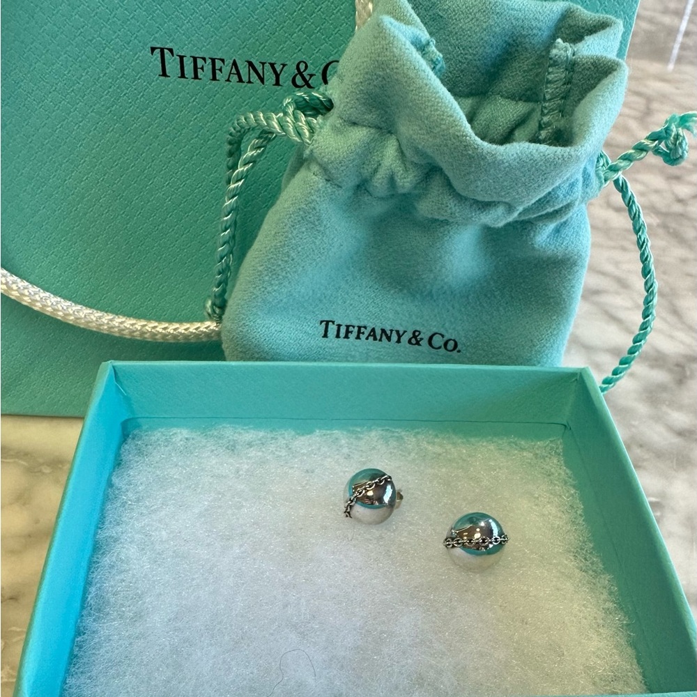 Tiffany and co hardware collection stud